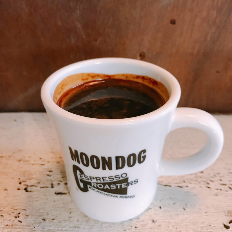 MOON DOGG espresso roasters ユニオン通り店、コーヒー専門店